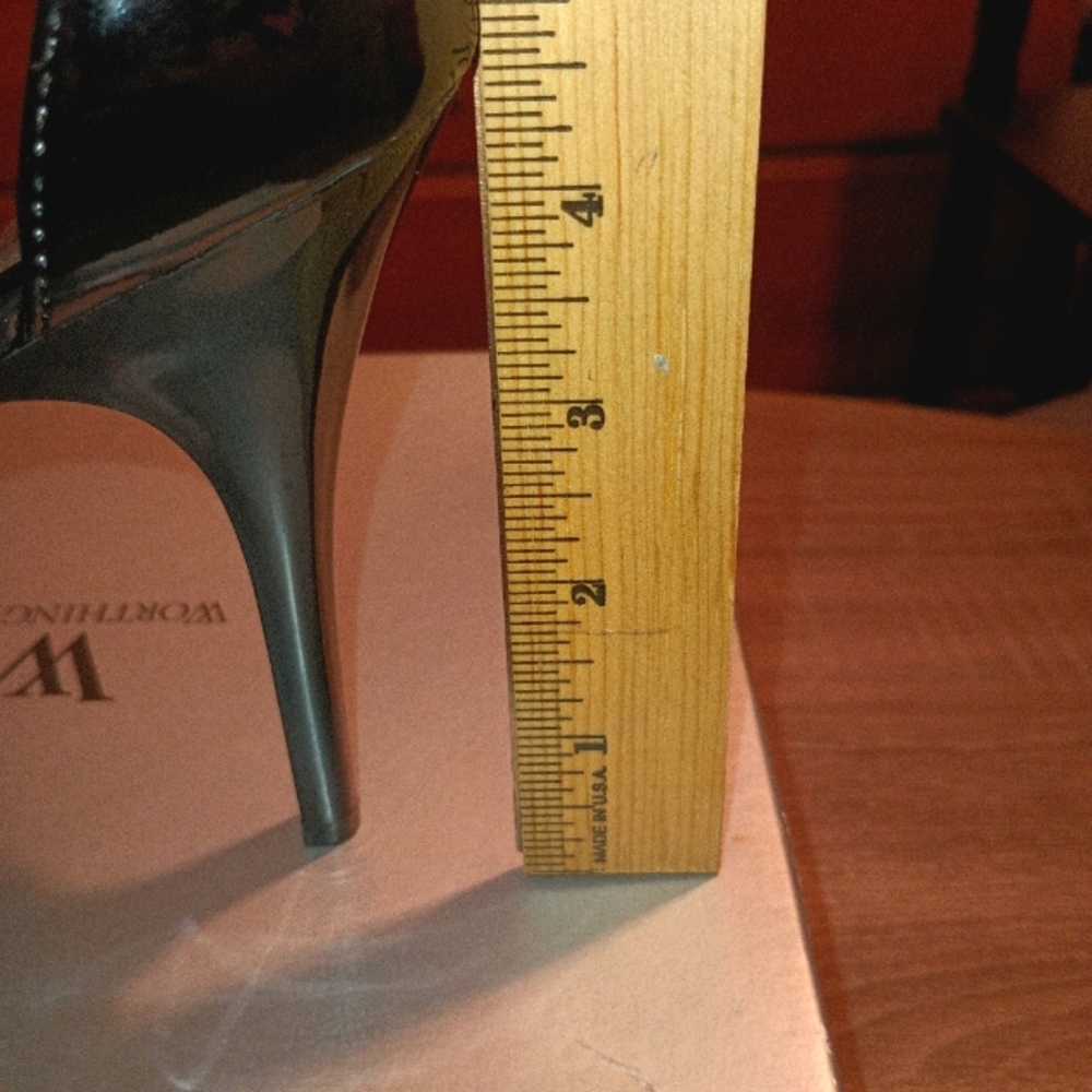 Worthington never worn patient leather black dress heels. 7.5
